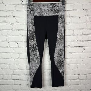Lululemon Sweat & Repeat Crop 21"‎ Serigraph Starlight Black Multi Leggings Sz 6